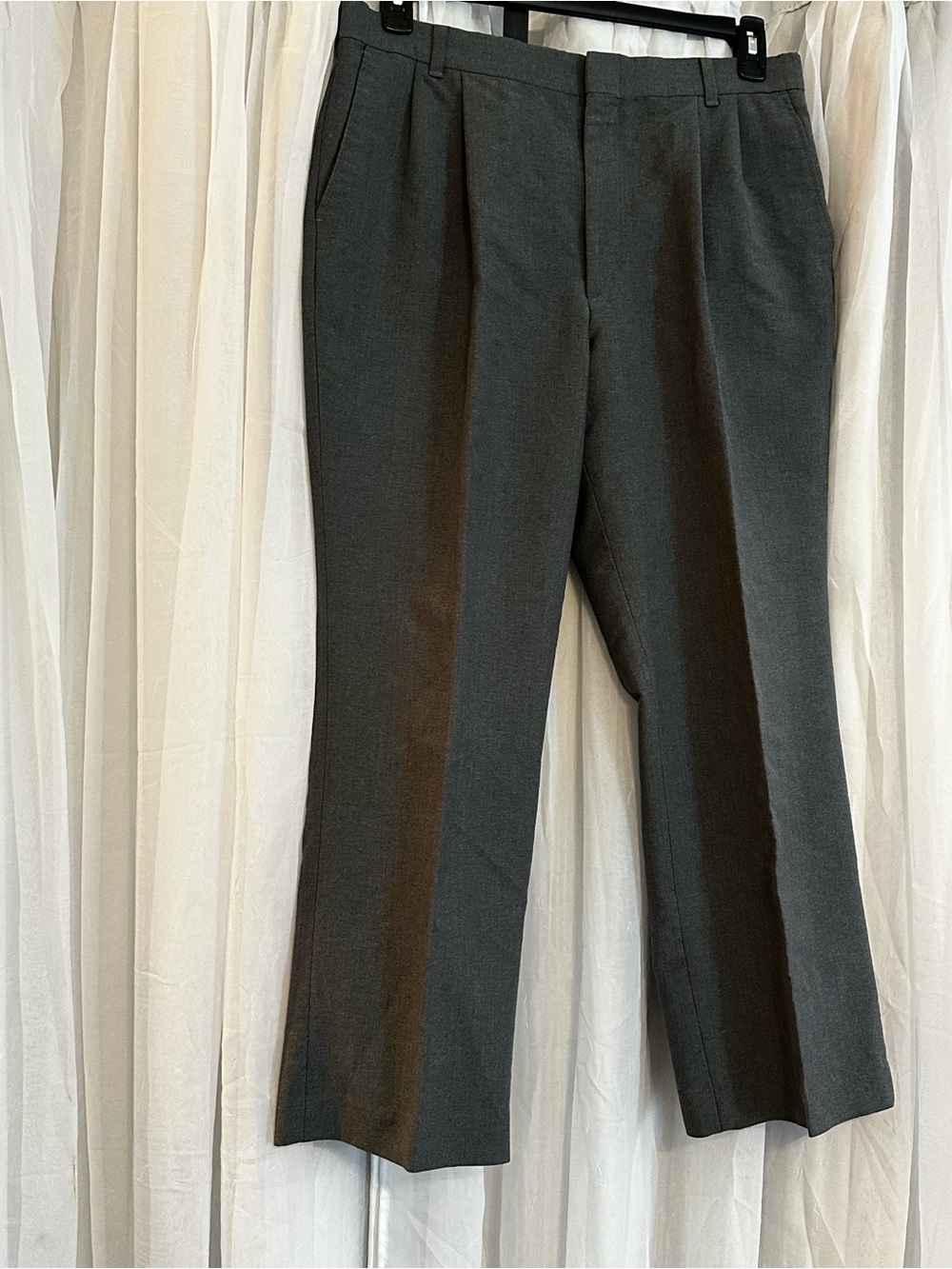 Men's Classic Pleated Dress Pants - Charcoal Gray